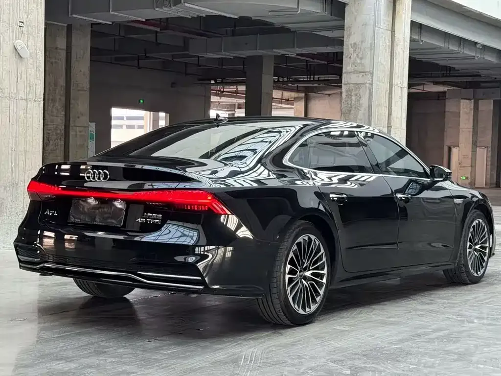 Audi A7L 2024 из CN, фото 10