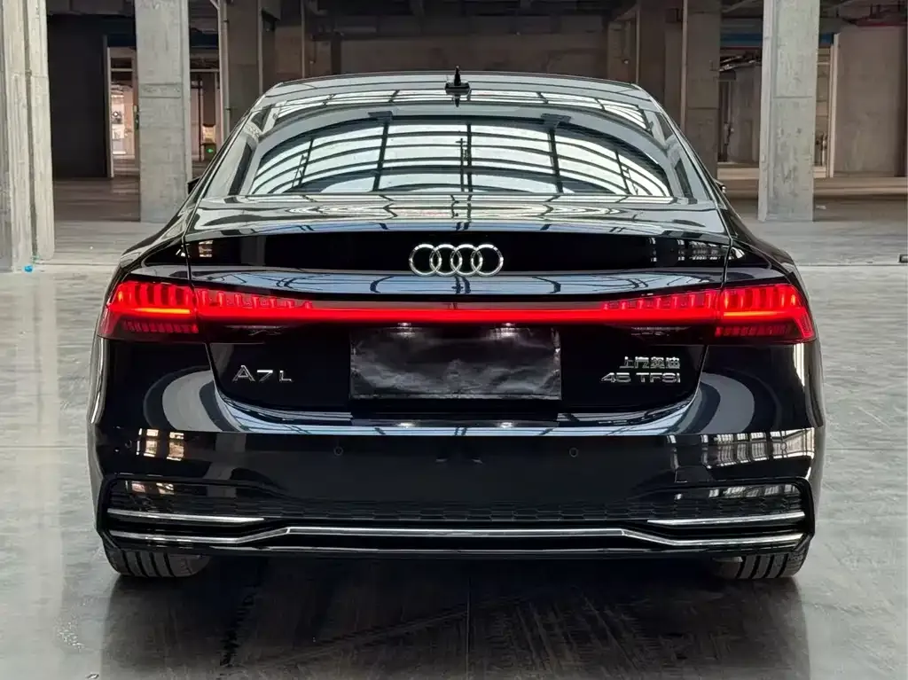 Audi A7L 2024 из CN, фото 8