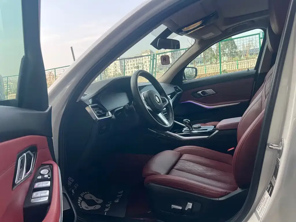 BMW 3 Series 2022 из CN, фото 6