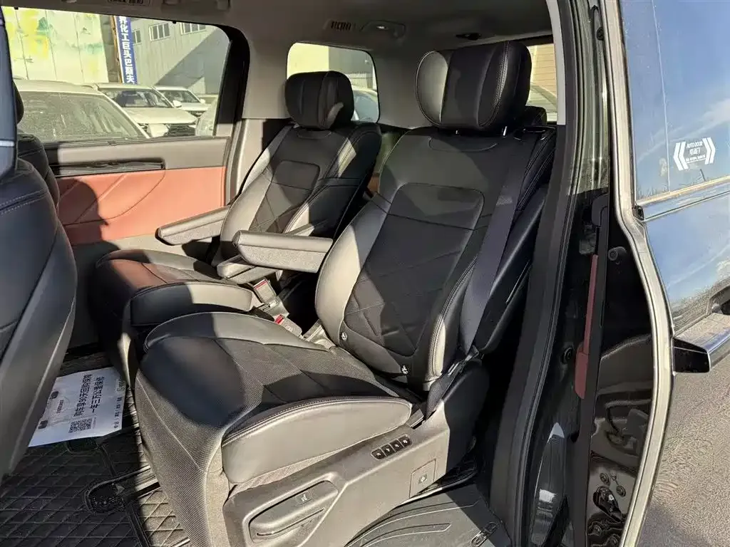 GAC Motor E8 Hybrid 2024 из CN, фото 2