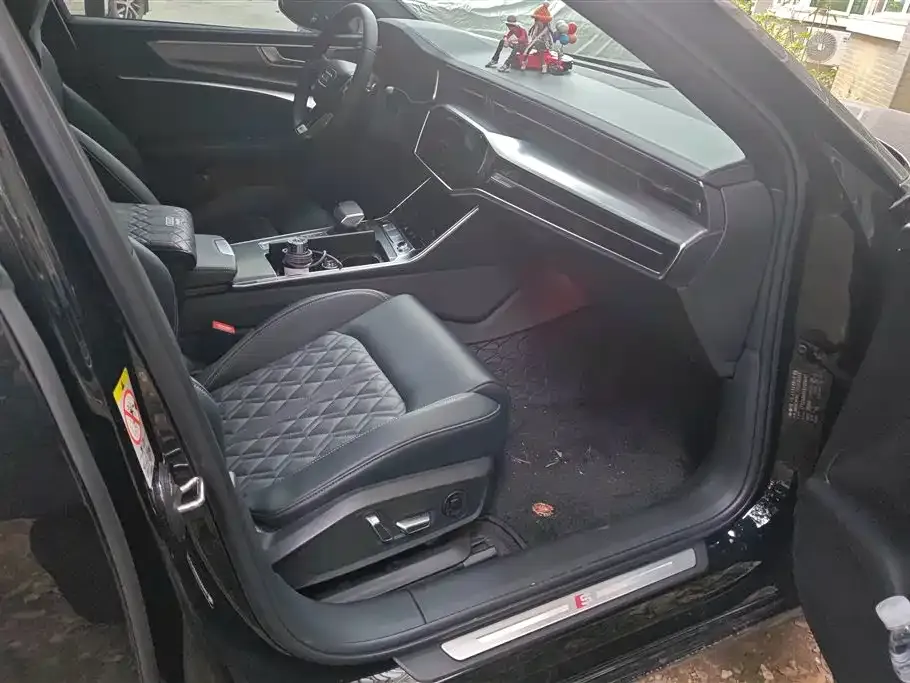 Audi A6L 2025 из CN, фото 6