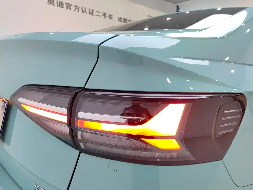 Volkswagen Lavida 2023 из CN, фото 3