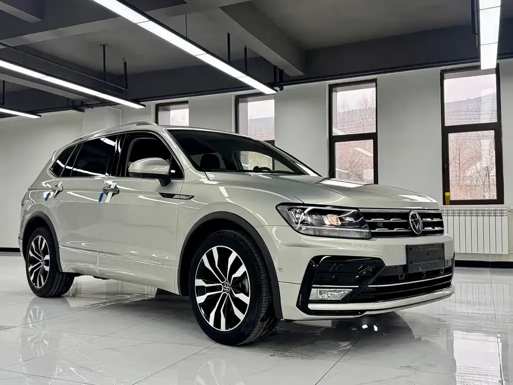 Volkswagen Tiguan L 2021 из CN, фото 3