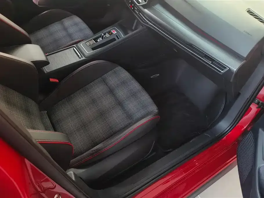 Volkswagen Golf GTI 2026 из CN, фото 10
