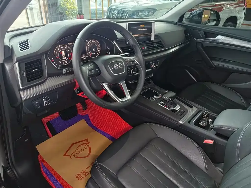 Audi Q5L 2021 из CN, фото 4