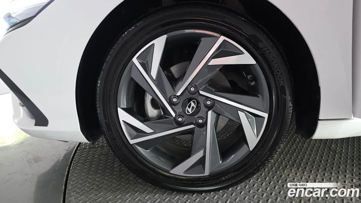 Hyundai AVANTE — фото 7