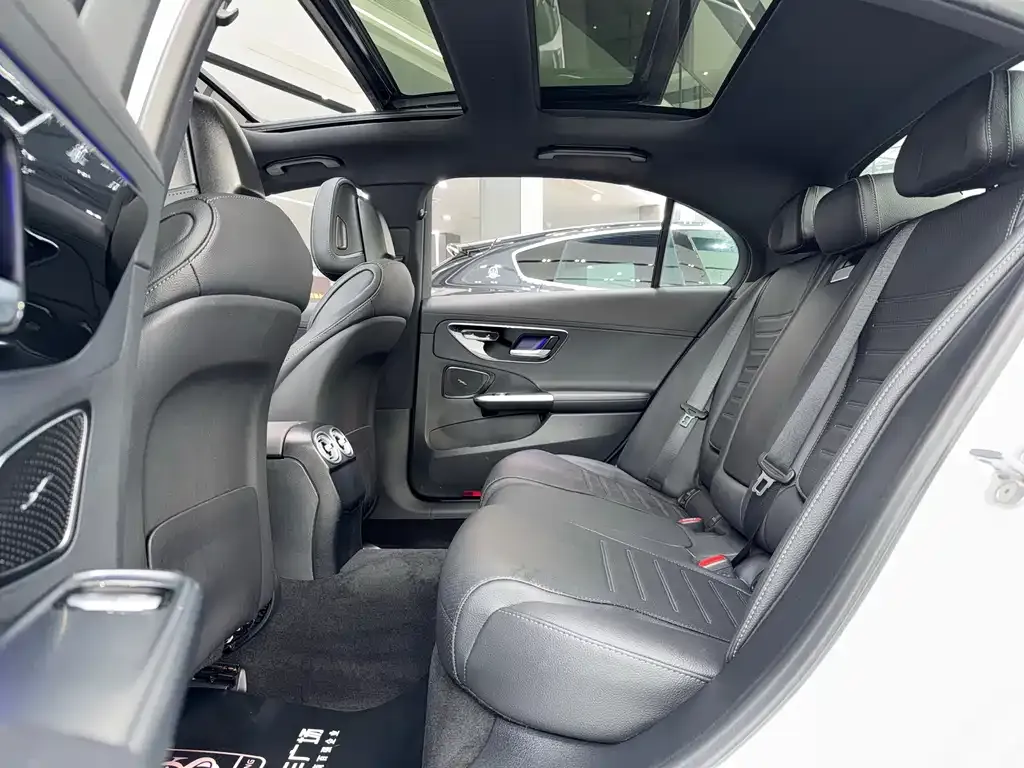 Mercedes-Benz C-Class 2024 из CN, фото 6