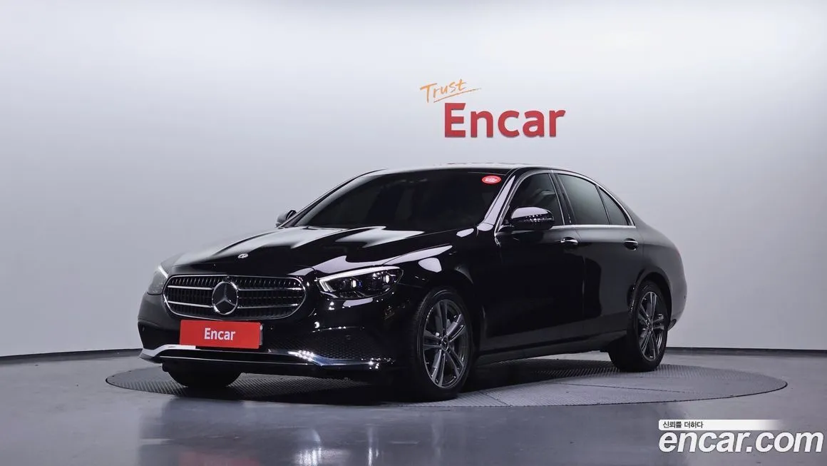 Mercedes-Benz E-Class — фото 1