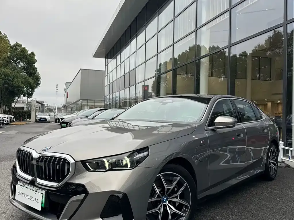 BMW i5 2024 из CN, фото 1