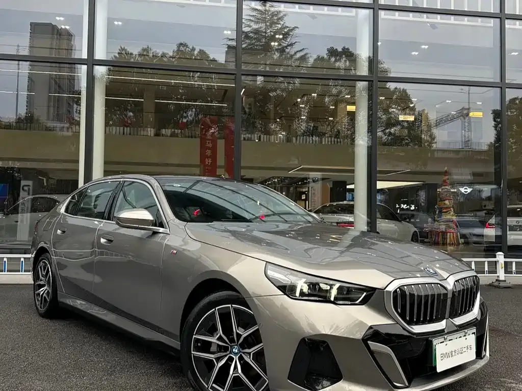 BMW i5 2024 из CN, фото 3