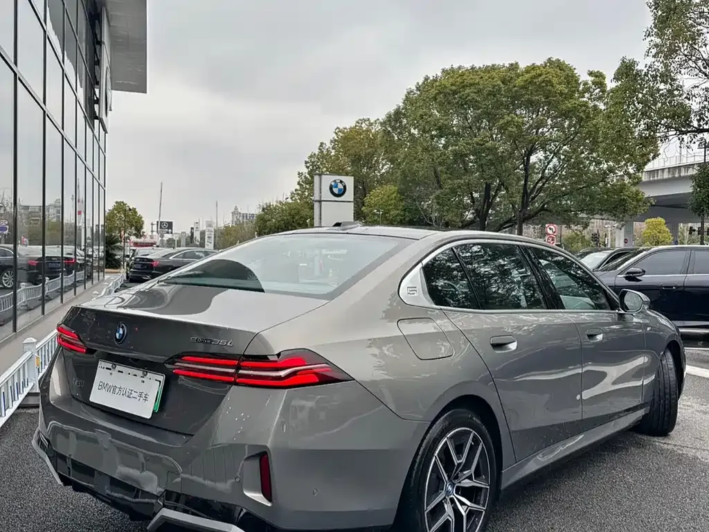 BMW i5 2024 из CN, фото 4