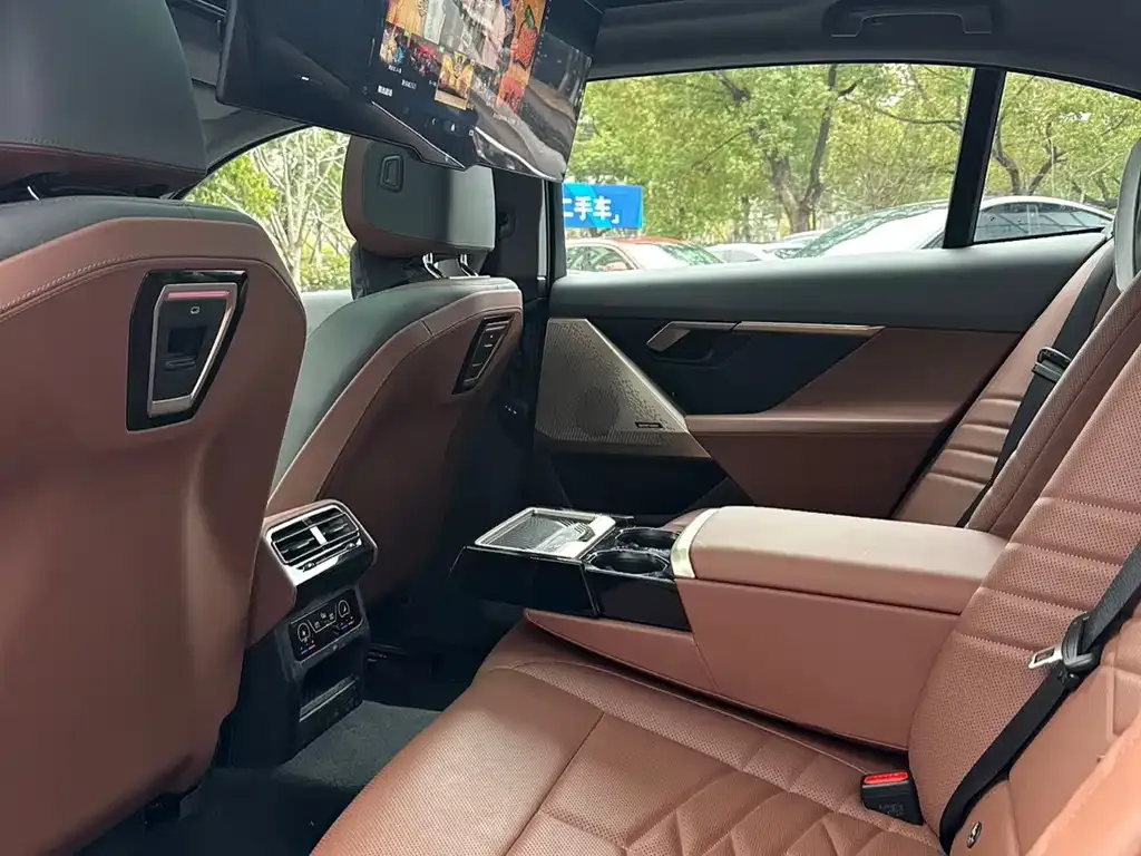 BMW i5 2024 из CN, фото 9