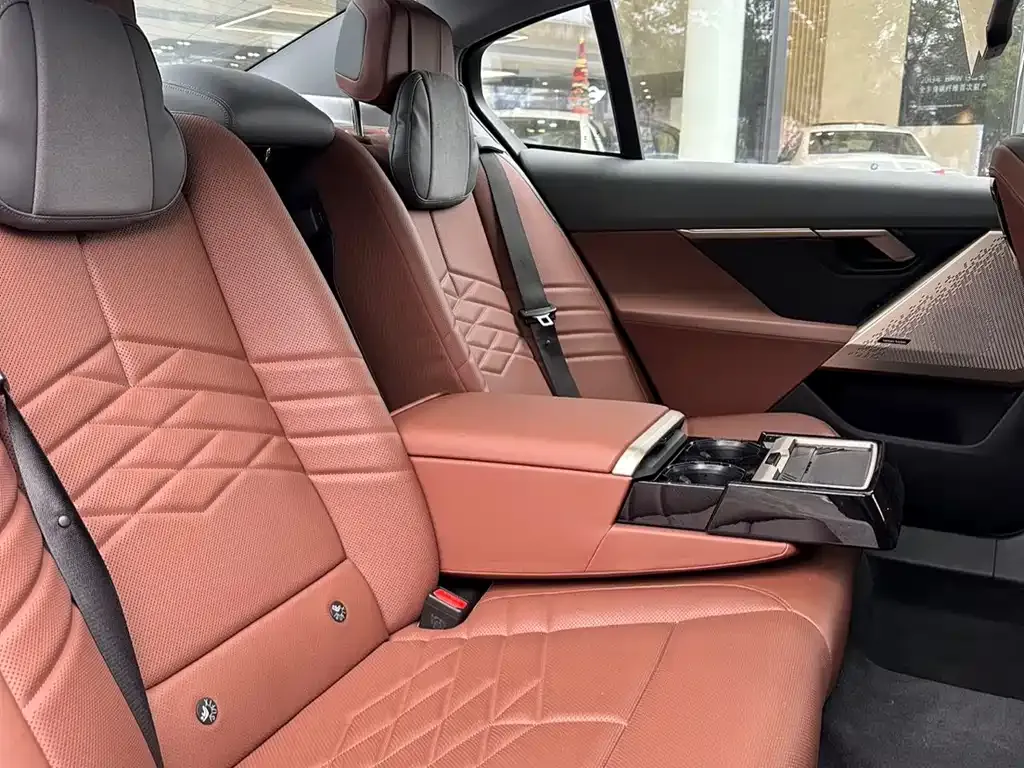 BMW i5 2024 из CN, фото 10