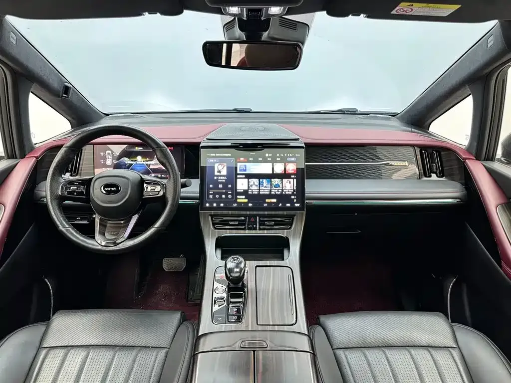 GAC Motor Trumpchi M8 — фото 10