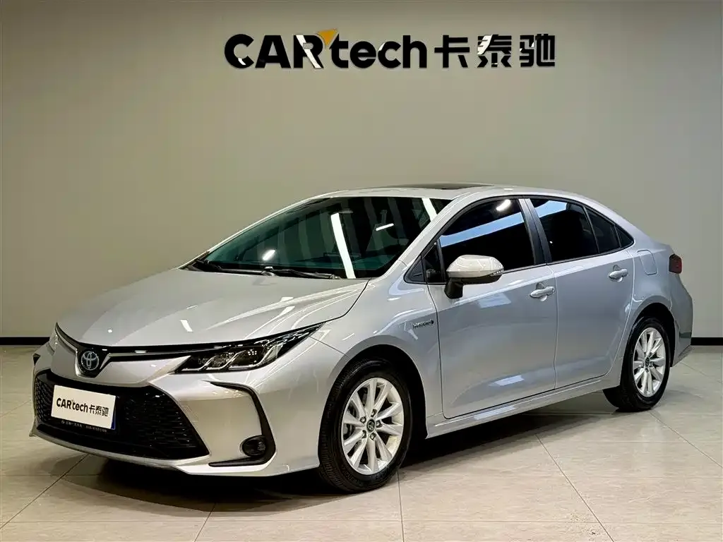 Toyota Corolla — фото 1