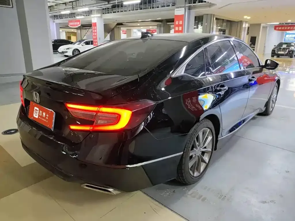 Honda Accord — фото 2