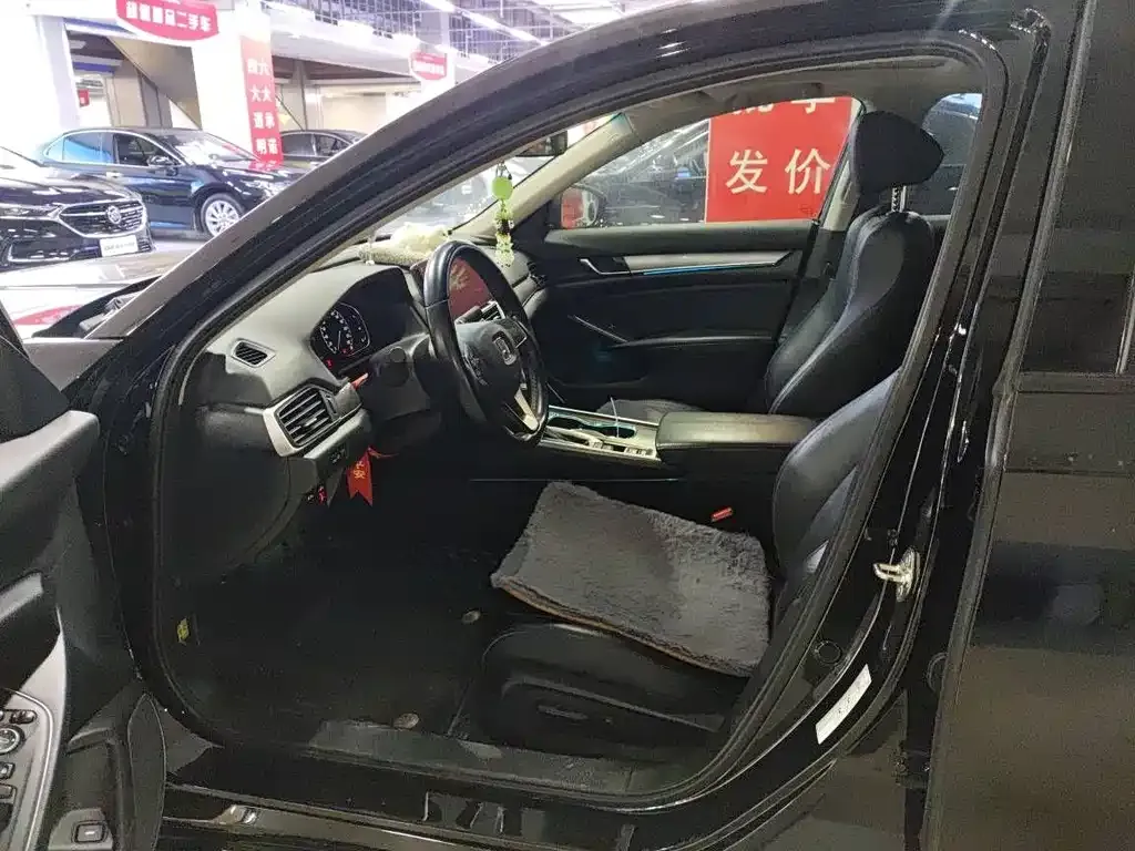 Honda Accord — фото 6