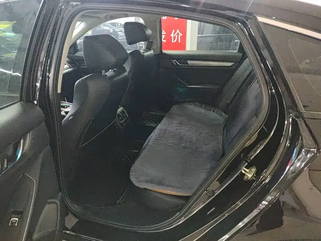 Honda Accord — фото 3