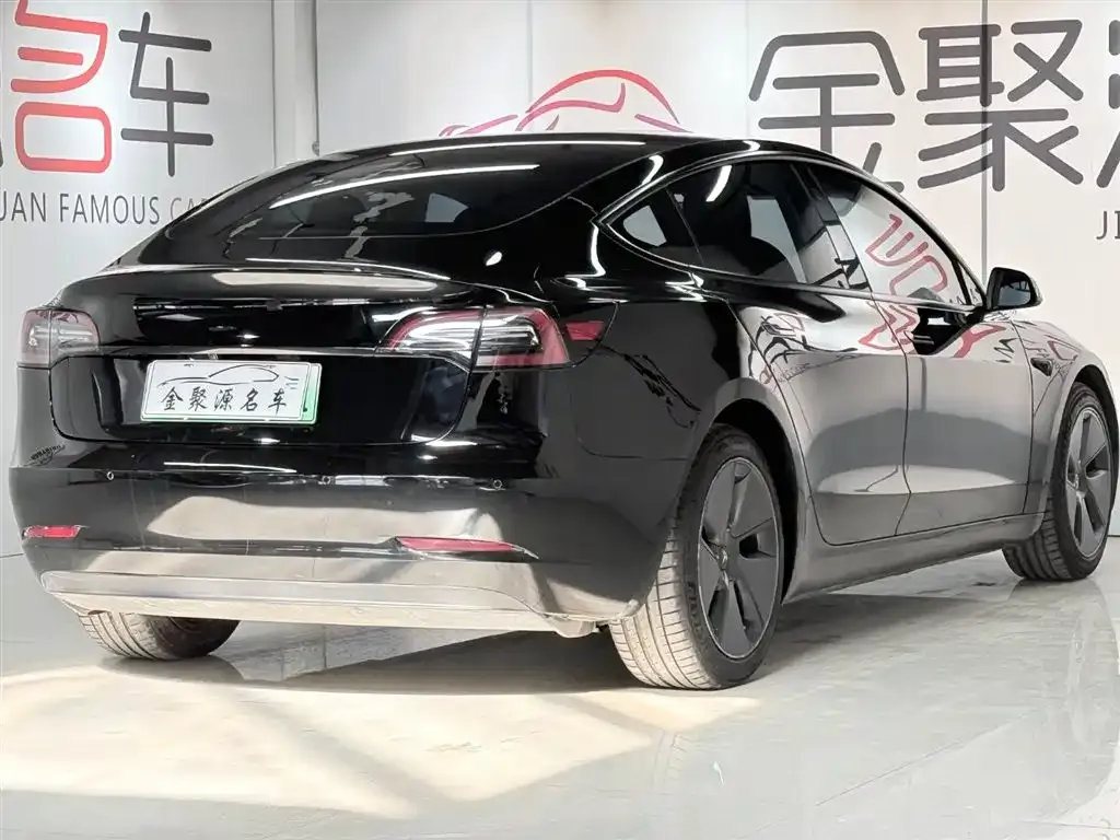 Tesla Model 3 — фото 6