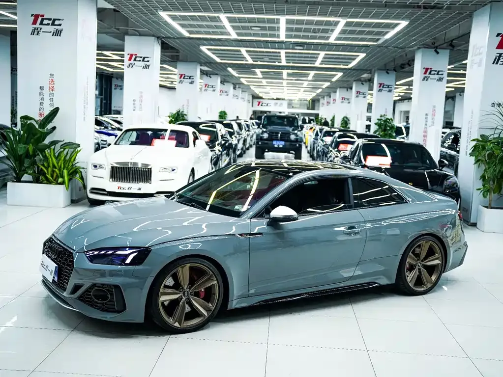 Audi RS 5 — фото 1