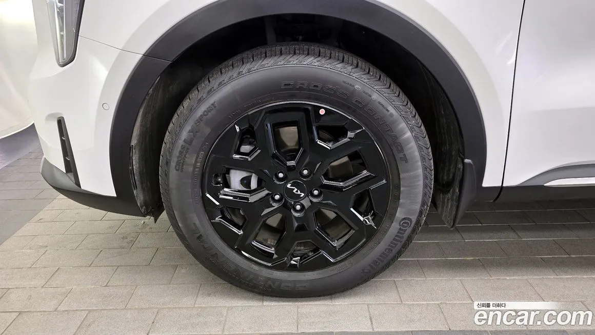Kia Sorento — фото 9