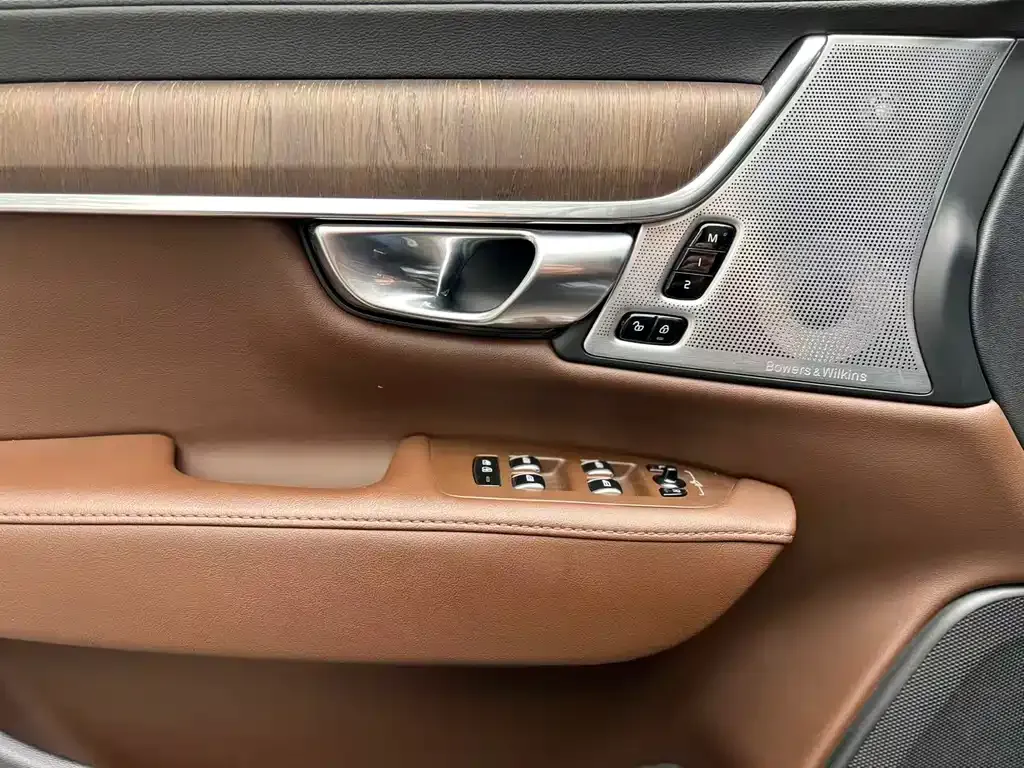 Volvo S90 PHEV 2022 из CN, фото 6