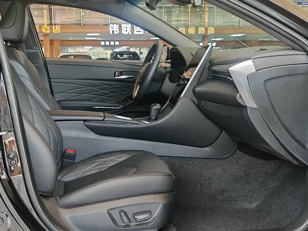 Toyota Avalon 2022 из CN, фото 4
