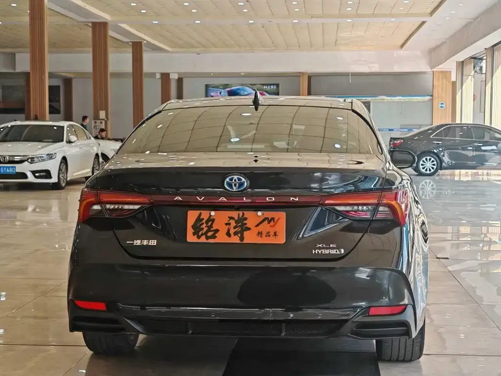 Toyota Avalon 2022 из CN, фото 2