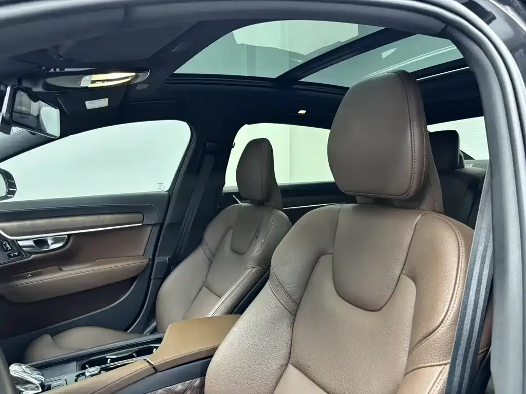 Volvo S90 — фото 9