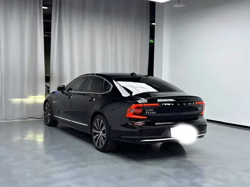 Volvo S90 — фото 8