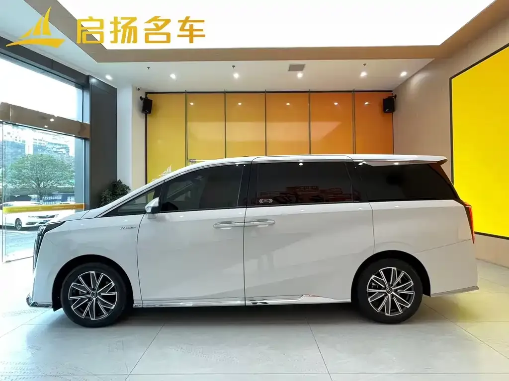 GAC Motor Trumpchi M8 — фото 3