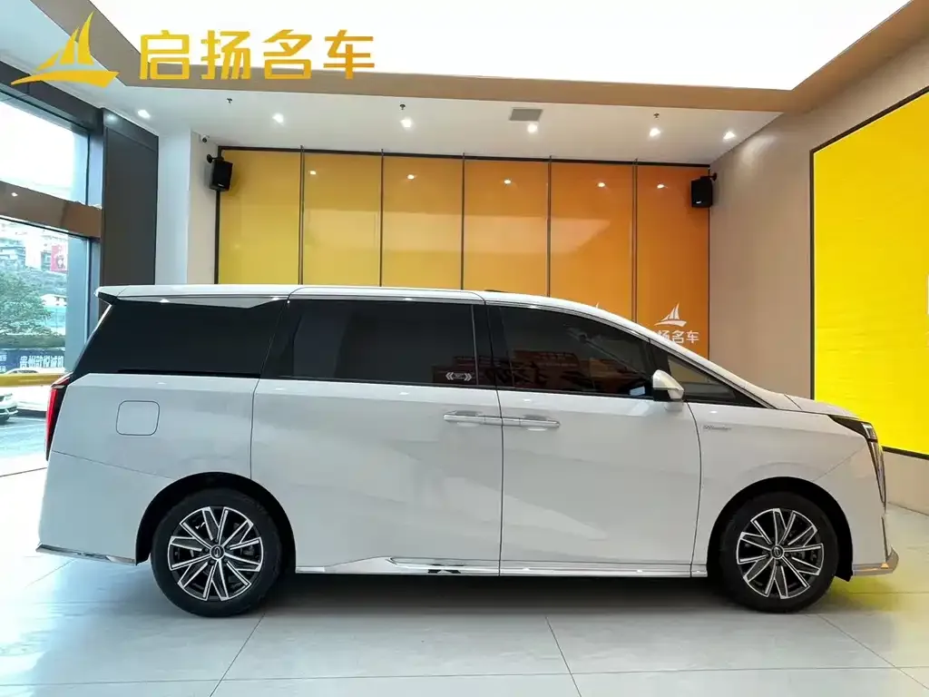 GAC Motor Trumpchi M8 — фото 7