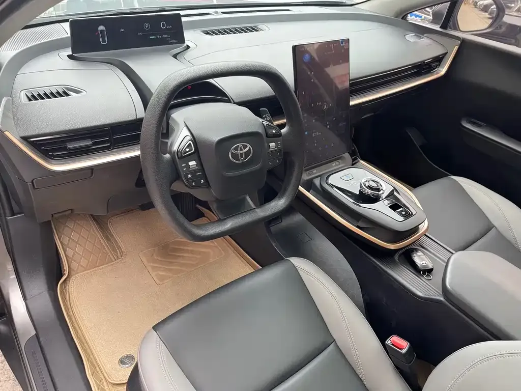 Toyota bZ3 2023 из CN, фото 9