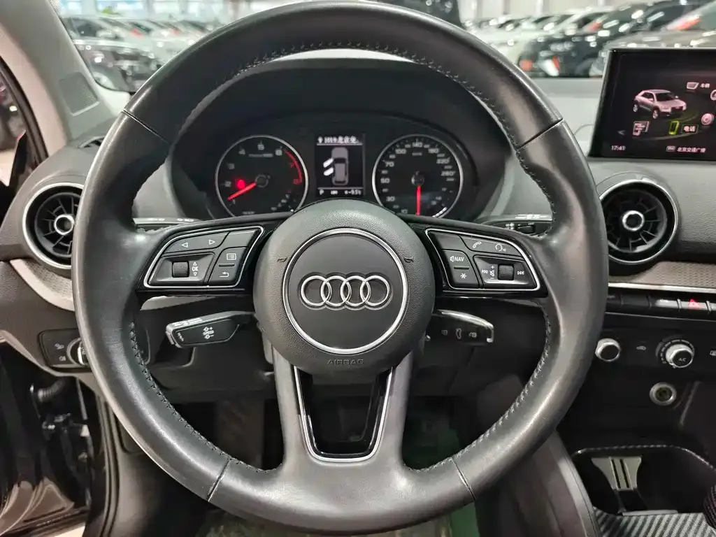 Audi Q2L 2021 из CN, фото 3
