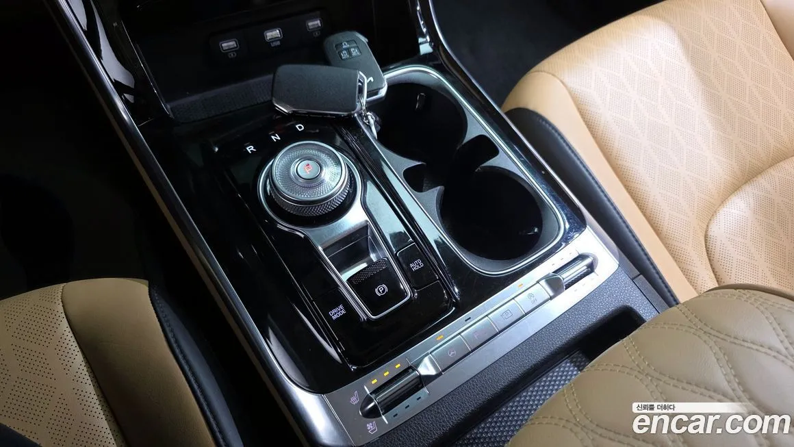 Kia Carnival — фото 10