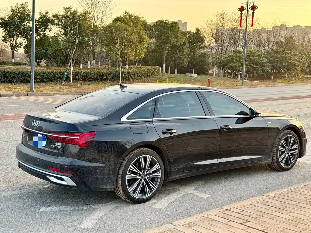 Audi A6L — фото 5