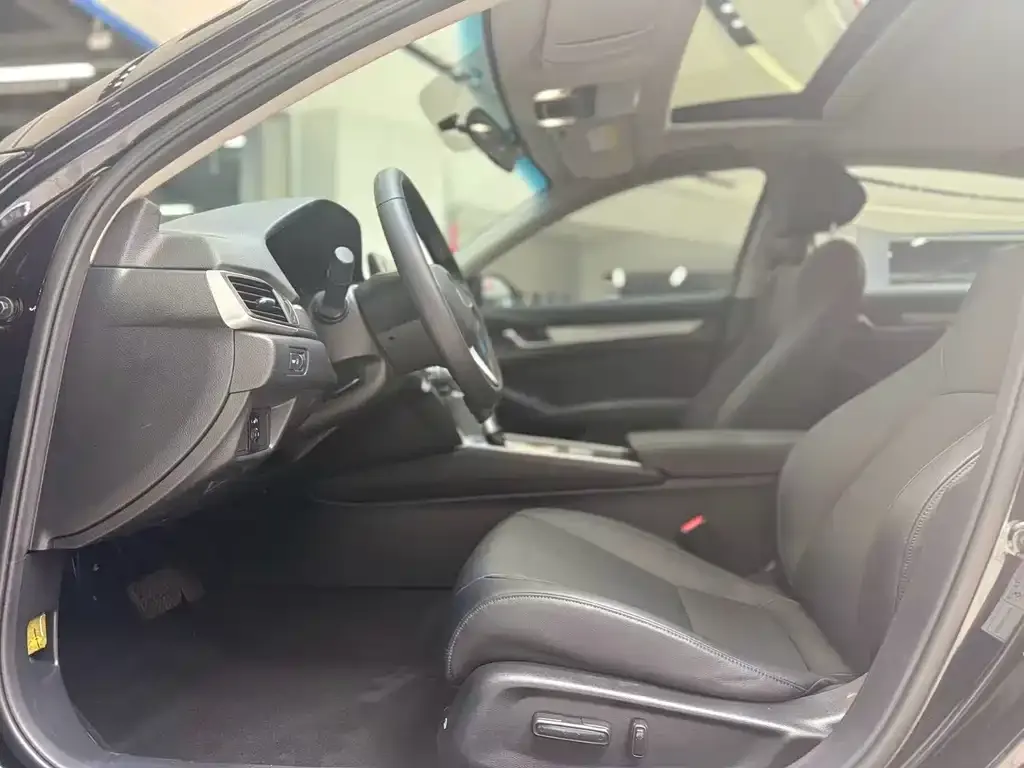 Honda Accord 2021 из CN, фото 2