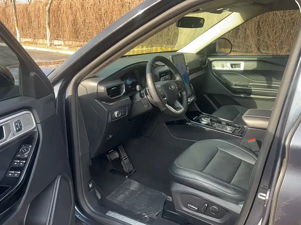 Ford Explorer 2021 из CN, фото 9