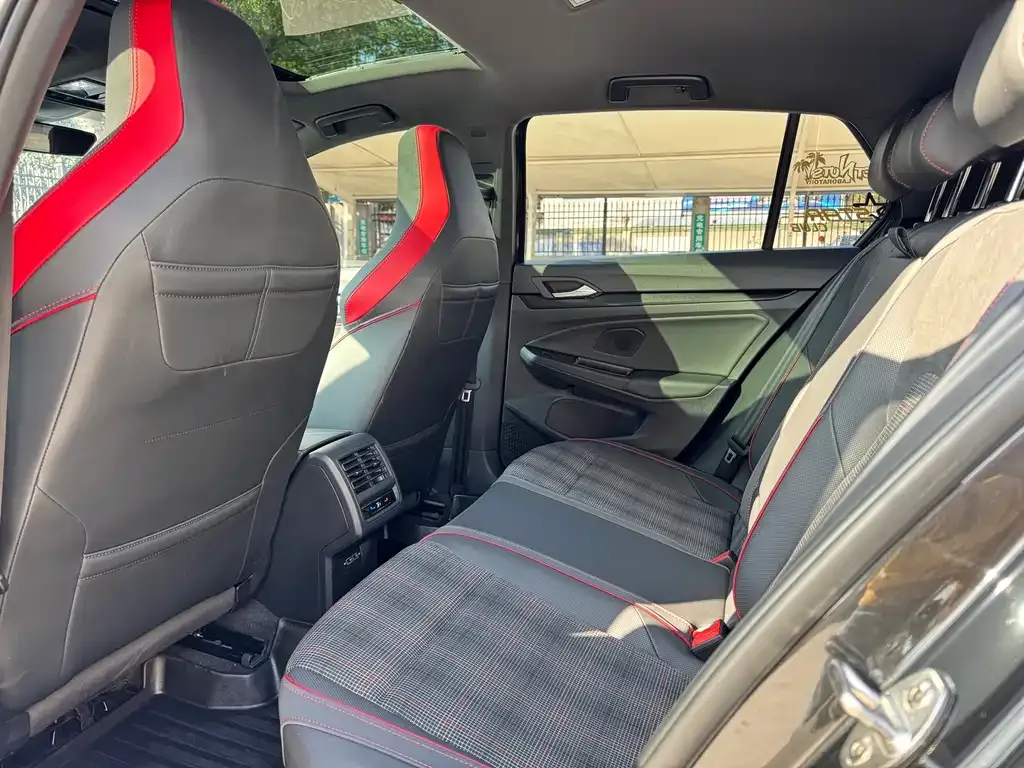 Volkswagen Golf GTI 2022 из CN, фото 8
