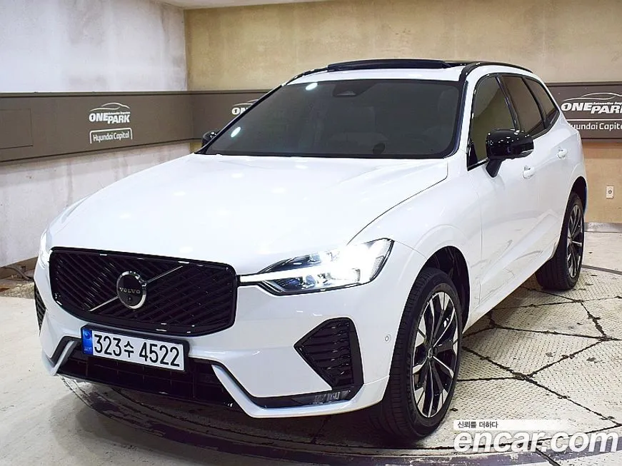Volvo XC60 — фото 1