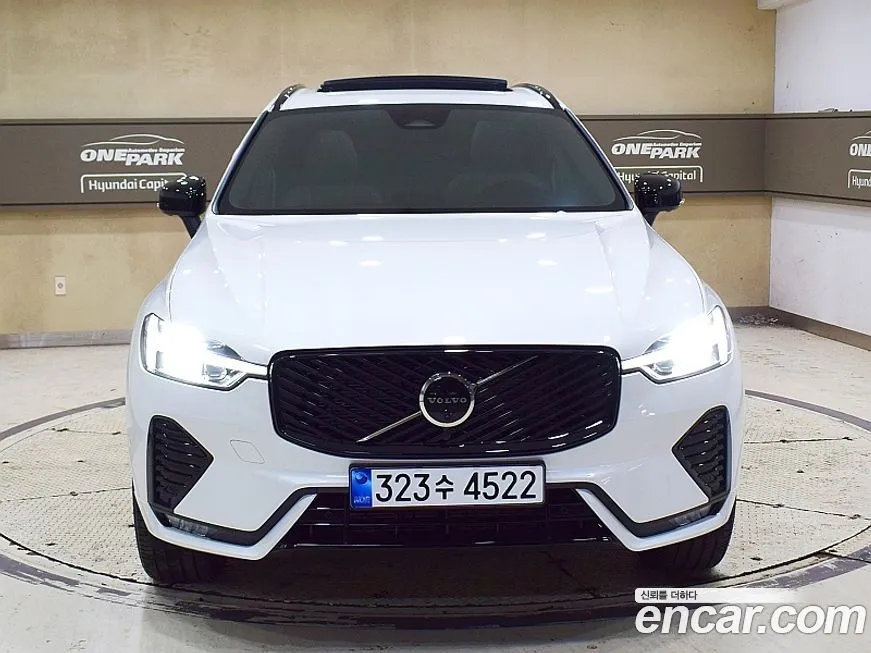 Volvo XC60 — фото 9