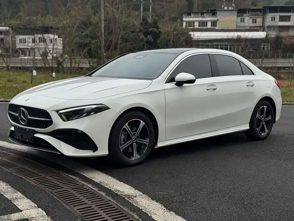 Mercedes-Benz A-Class — фото 1