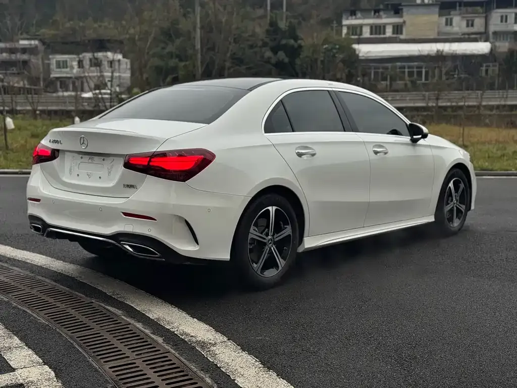 Mercedes-Benz A-Class — фото 4