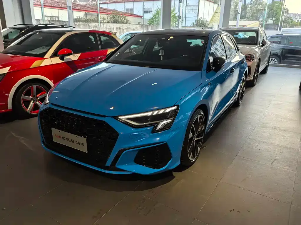 Audi A3 2023 из CN, фото 1