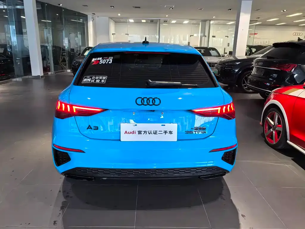 Audi A3 2023 из CN, фото 2