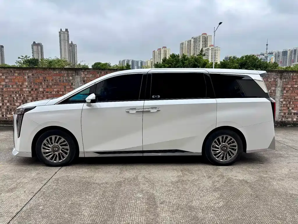 GAC Motor Trumpchi M8 — фото 5