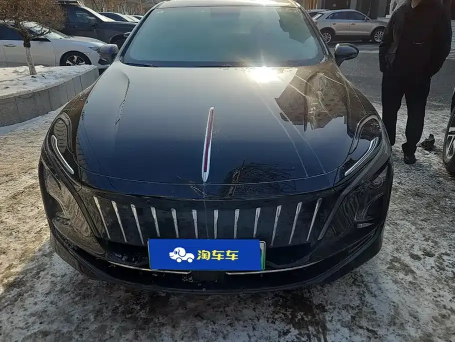 Hongqi E-QM5 2024 из CN, фото 2
