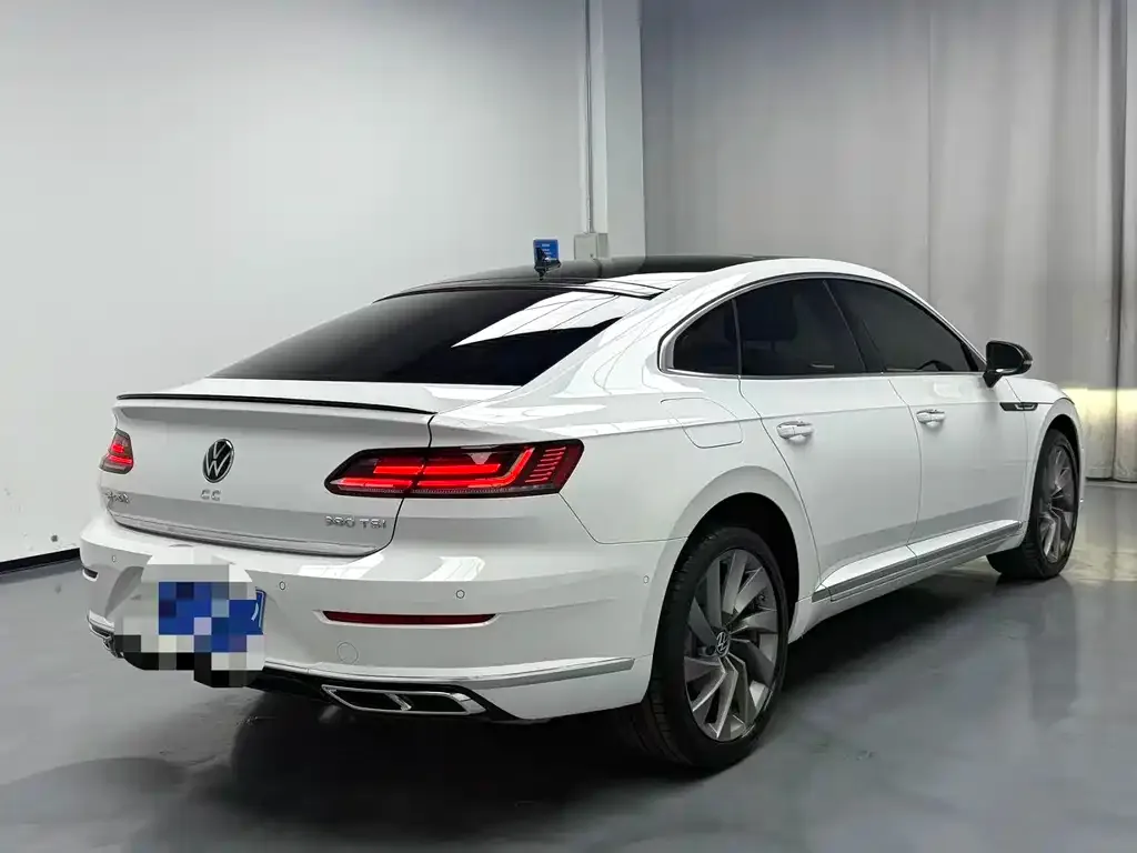 Volkswagen CC 2024 из CN, фото 7