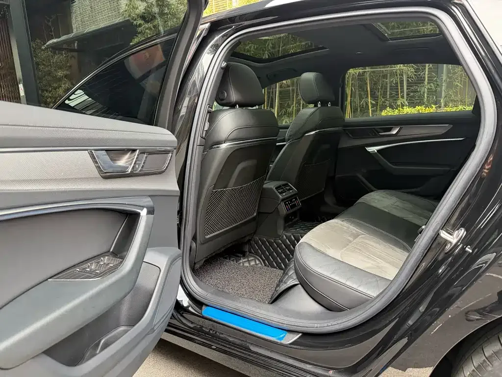 Audi A6L 2021 из CN, фото 5