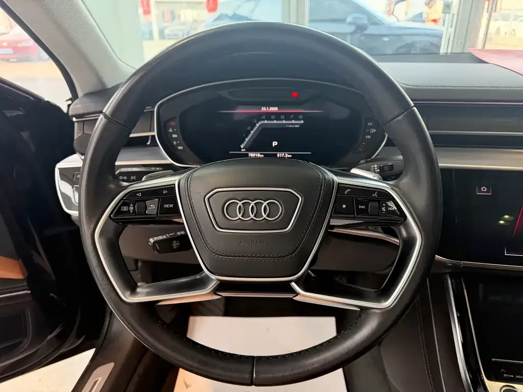Audi A8 — фото 10